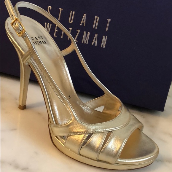 Stuart Weitzman gold platform heels. Size 7 - Picture 7 of 7